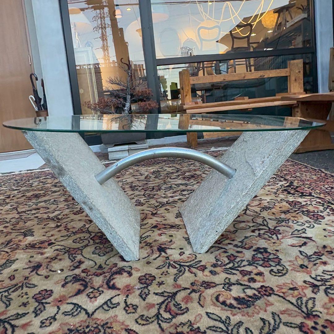 デザイナーテーブル　石製　丸テーブル　ローテブル