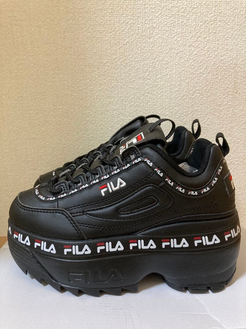 FILA DISRUPTOR 2 フィラ　ディスラプター2　厚底スニーカー