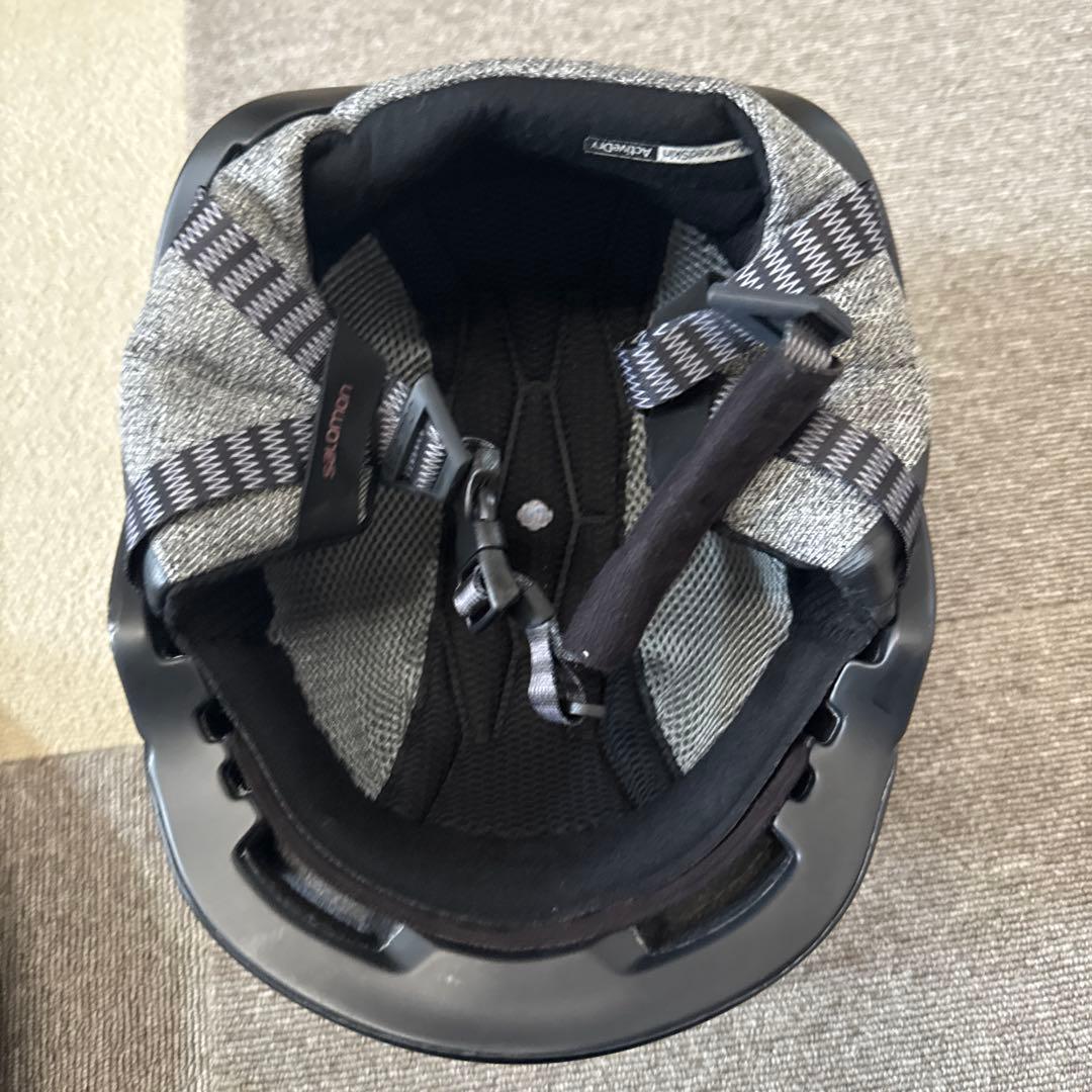 Salomon マットブラックヘルメット