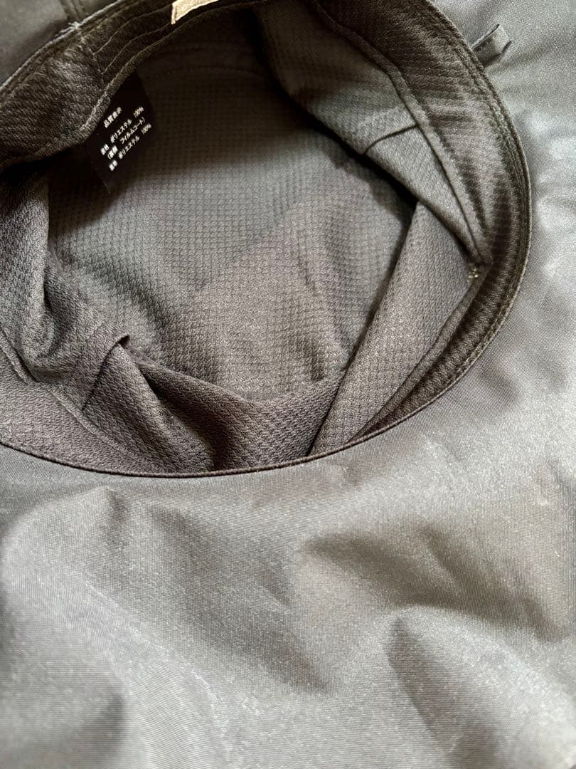 美品　サンバリア 100 トラベルハット　ブラック　Mサイズ　純正ストラップ付き