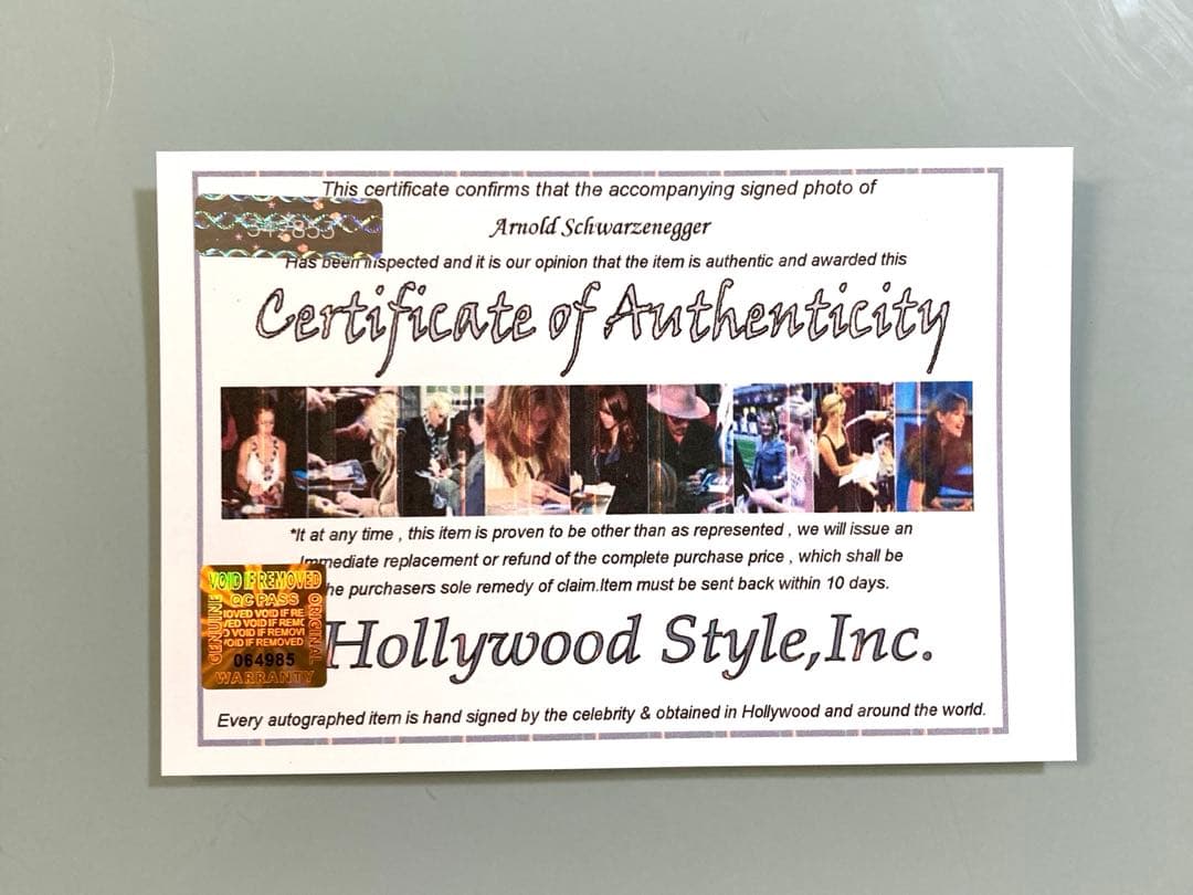 アーノルド・シュワルツェネッガー直筆サイン入り2Lサイズ写真…