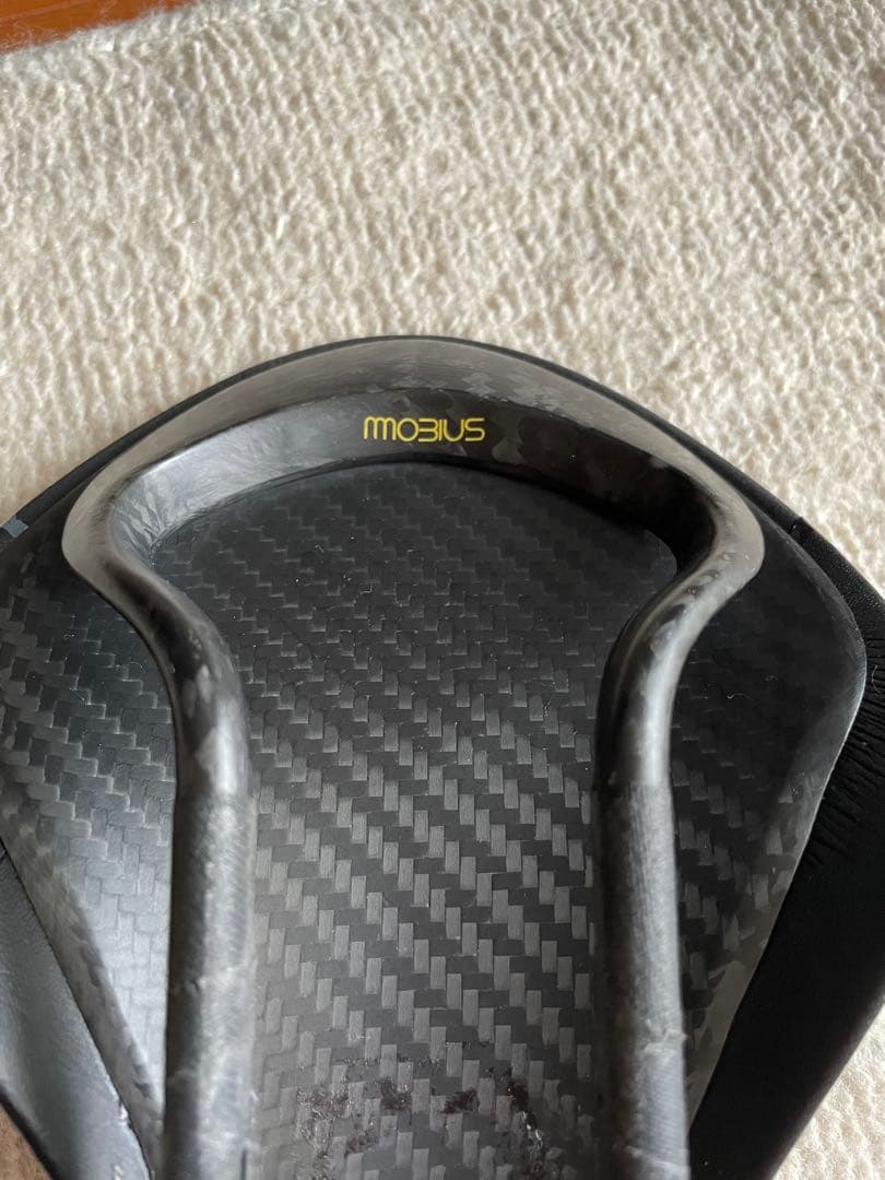 フィジーク アリアンテ ALIANTE 00 一体型カーボンサドル