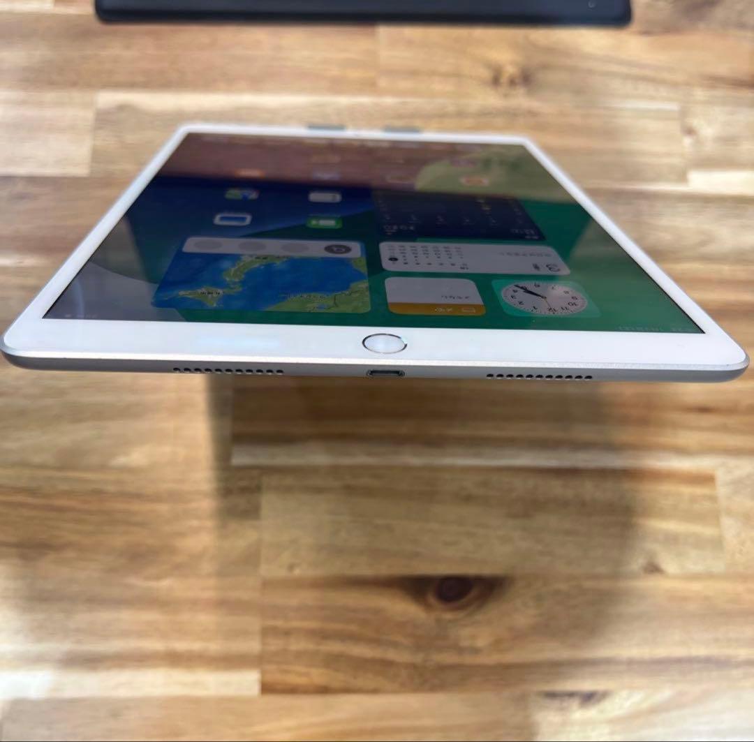 K1636 SIMフリー　iPad Air3 64GB