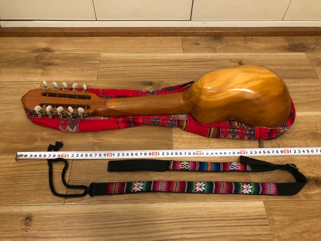 ◆チャランゴ ◆南米弦楽器 ◆ケースとストラップ付き◆フォルクローレ