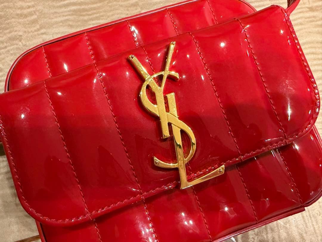 サンローラン♡エナメルショルダーバッグ