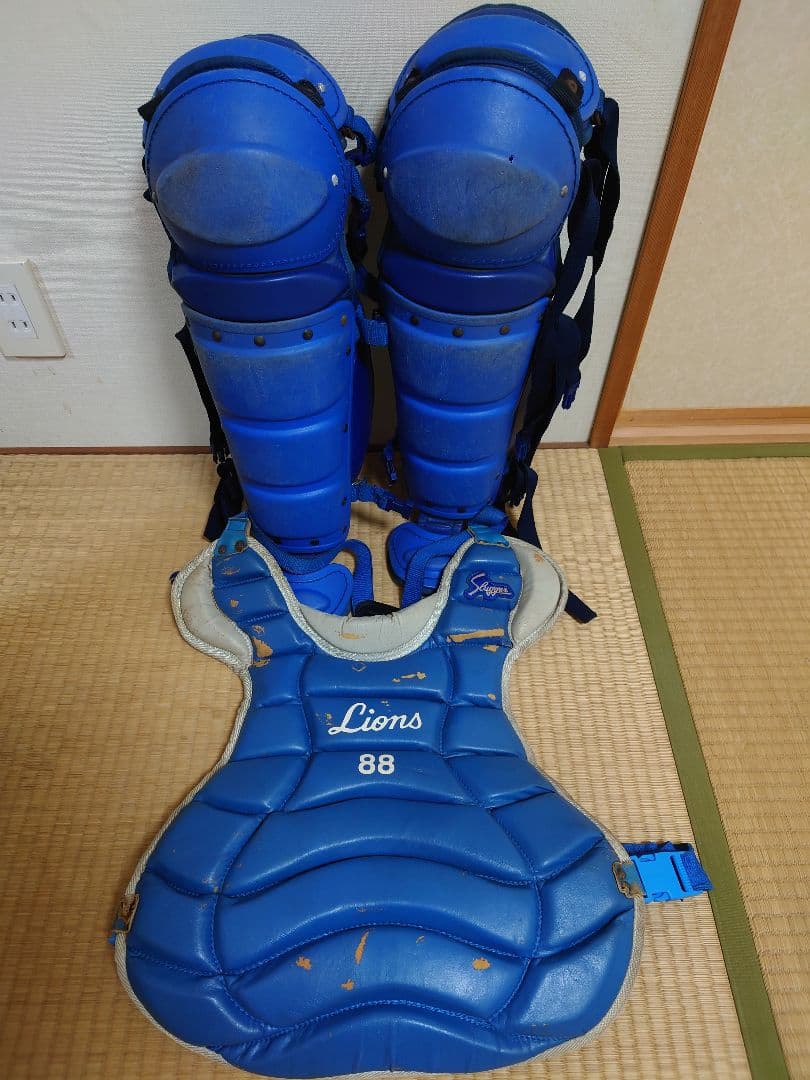 【早い者勝ち】キャッチャー 硬式用 レガース プロテクター