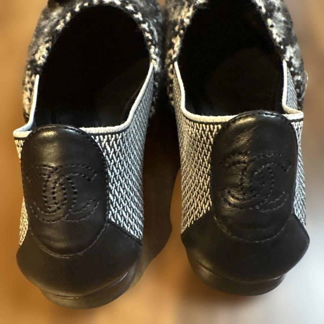 CHANEL フラットシューズ ブラック/ホワイト　38C