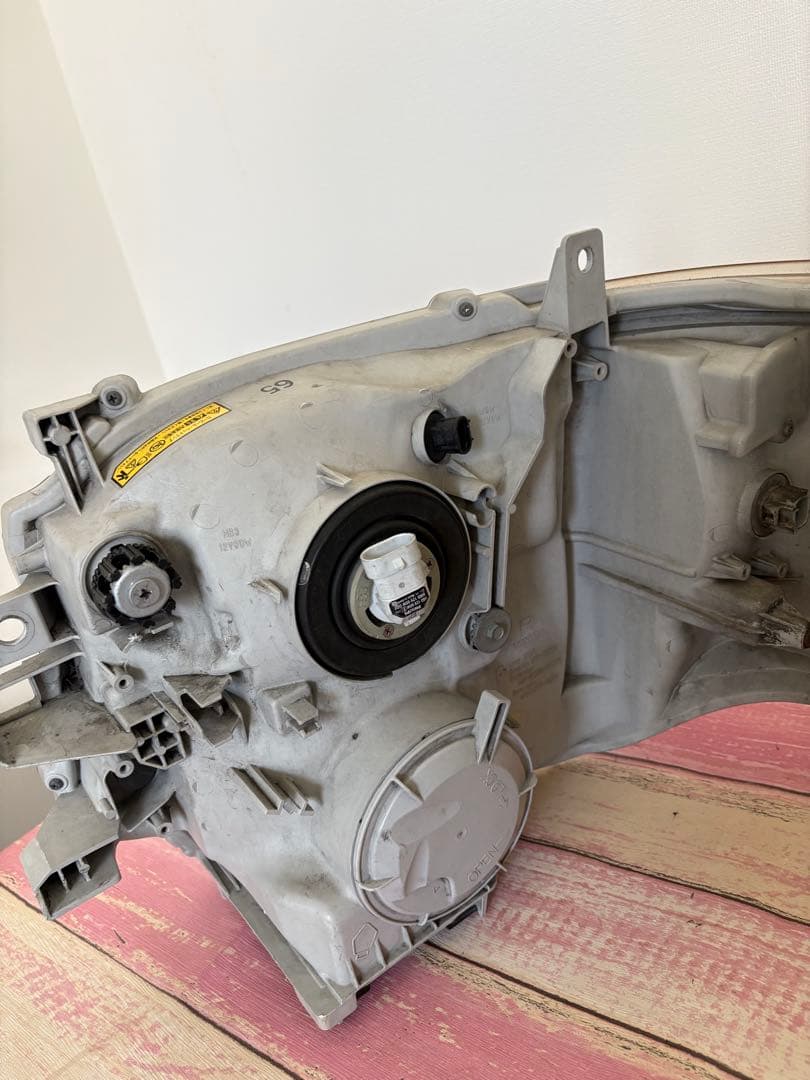 トヨタ純正ヘッドライト 左右セット　中古