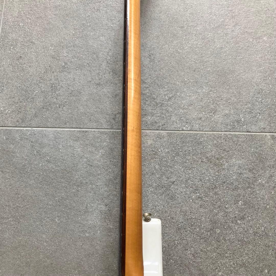 Fernandes Limited Edition ホワイト 4弦エレキベース