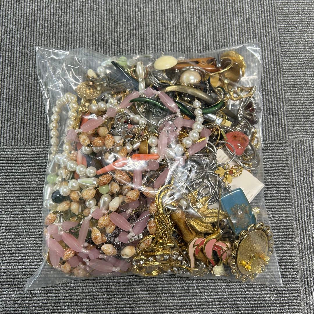 イミテーションアクセサリー まとめ売り 1kg