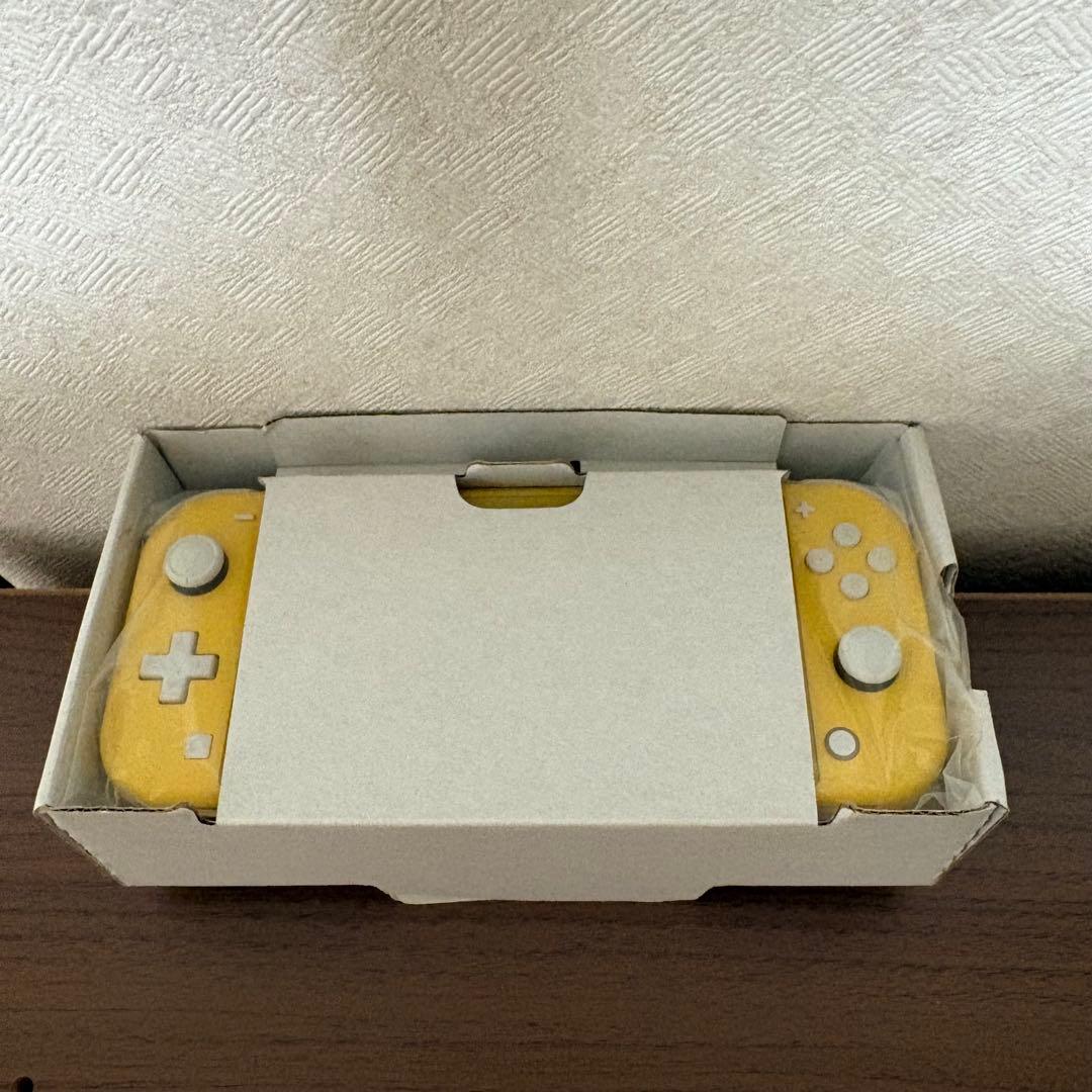 【Nintendo Switch Lite】 イエロー本体・充電ケーブル 箱付き