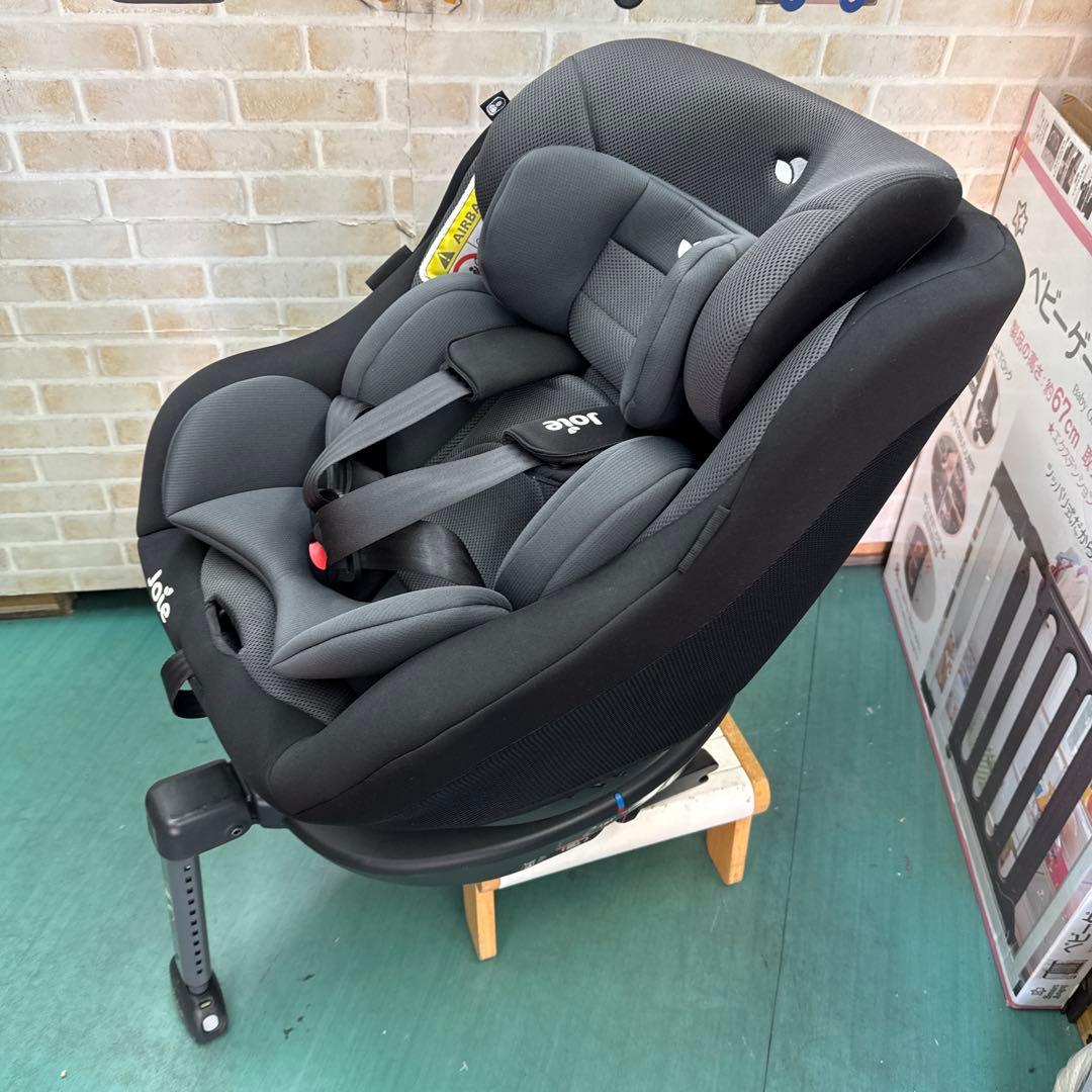 ジョイー　チャイルドシート isofix 回転式　新生児から