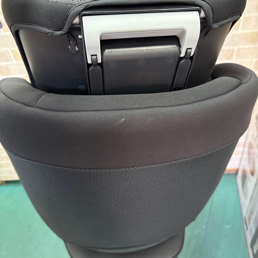 ジョイー　チャイルドシート isofix 回転式　新生児から