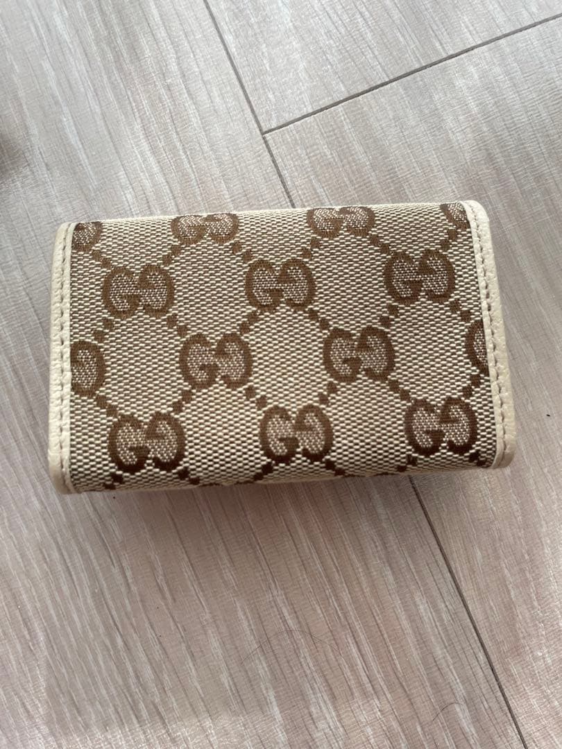 【未使用箱付き】GUCCI キーケース　キーリング　GGライン