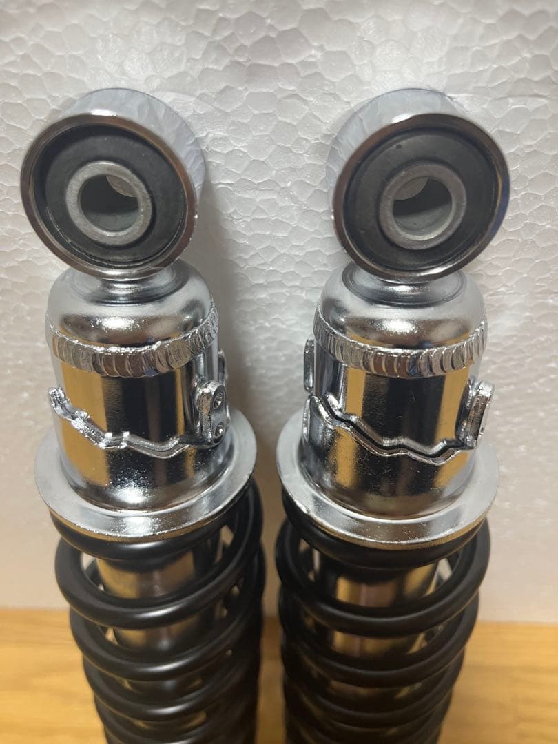 カワサキW800純正リアサスペンション