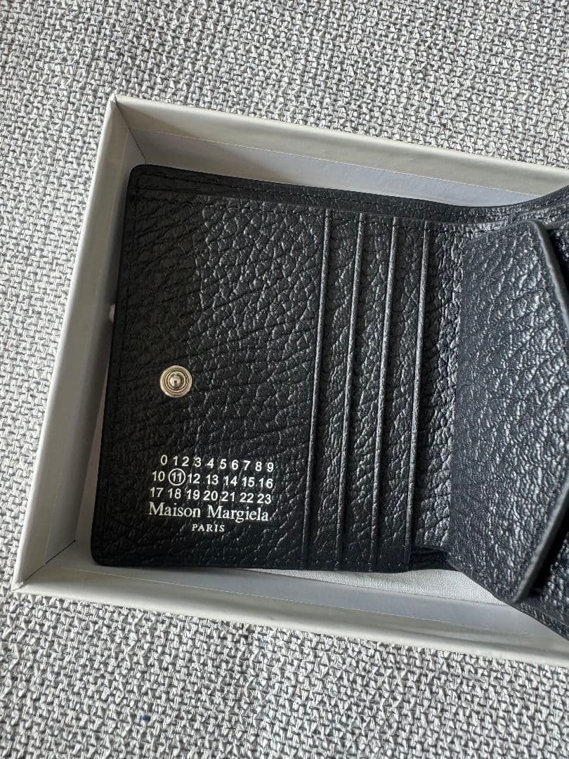 Maison Margiela ブラック二つ折り財布