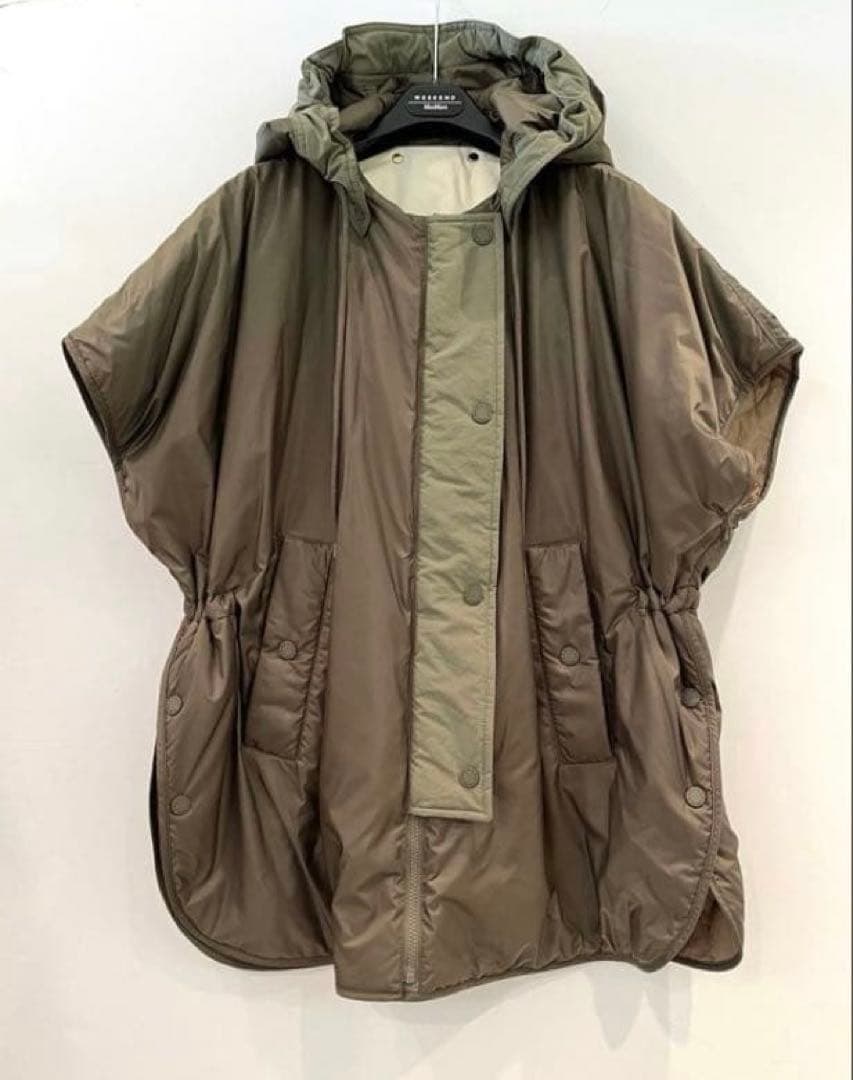 Weekend MaxMara ポンチョ　ケープコート ジャンパー