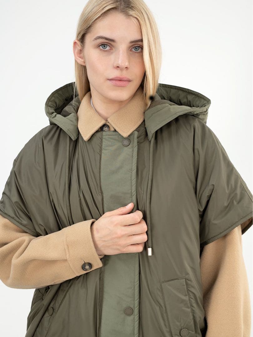 Weekend MaxMara ポンチョ　ケープコート ジャンパー