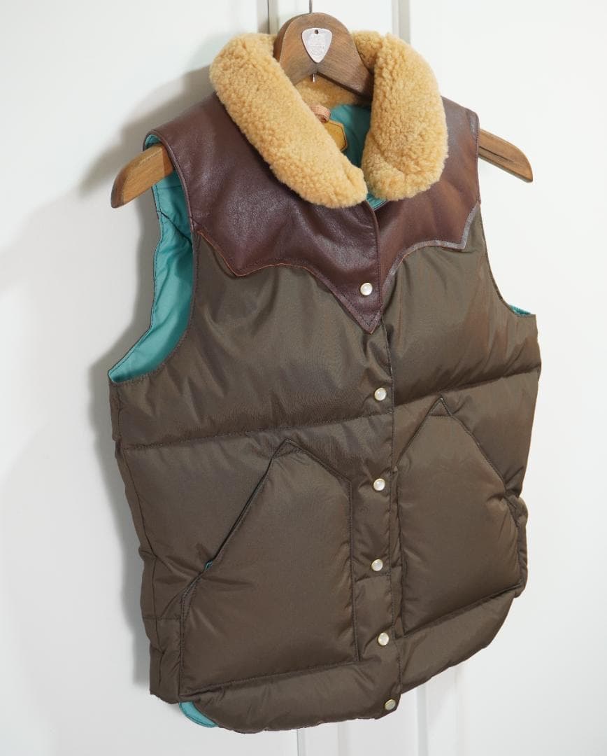 ▢Rocky Mountain ▢ロッキーマウンテンフェザーベッド　ダウンベスト