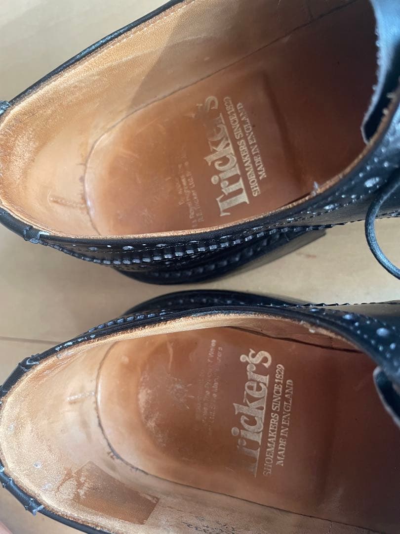 トリッカーズ 8064 ウイングチップ　黒