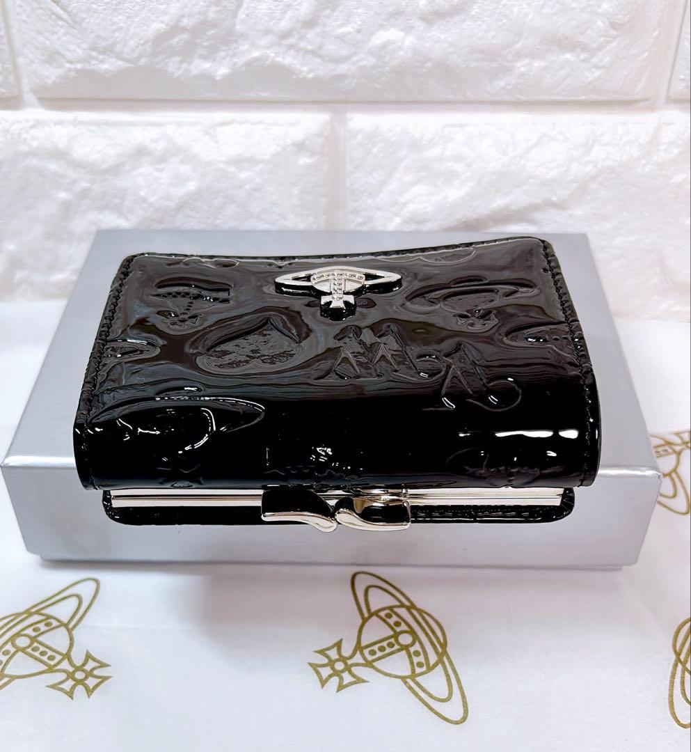 【新作✨️】柄付き Vivienne Westwood 3つ折り財布 エナメル
