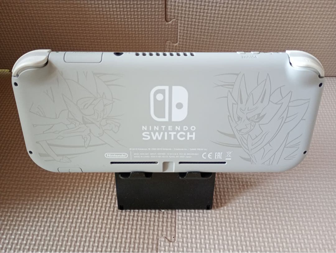 ぽて【中古】Nintendo Switch Lite ザシアン・ザマゼンタ