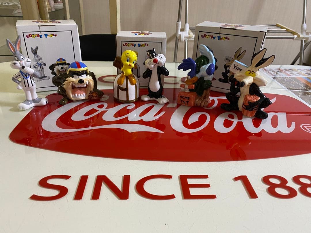 ルーニーテューンズ　ソルト&ペッパー　置物　陶器　アメトイ　フィギュア　アメコミ