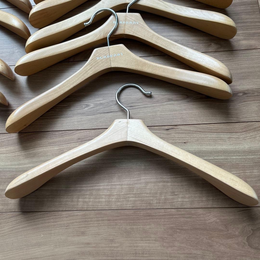 バーバリー 木製衣類ハンガー 5本セット 約43cm