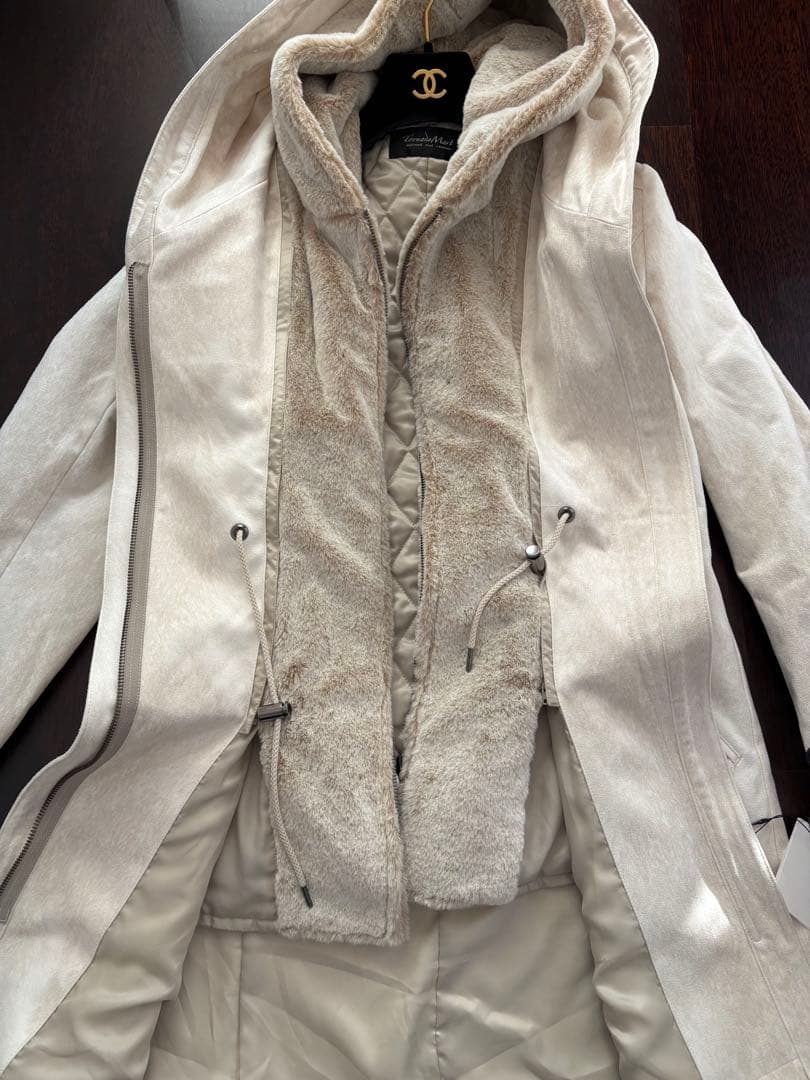 Tornado Mart コート　アイボリー　シャネル　エルメス 好きの方