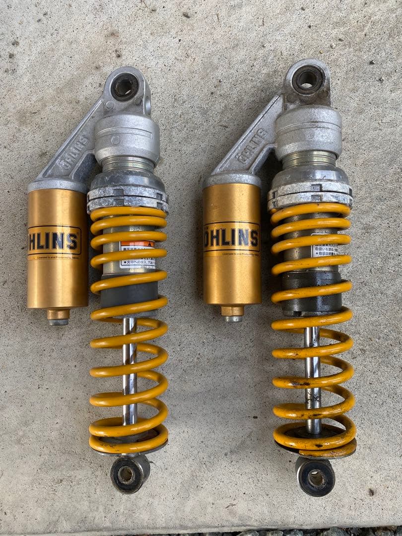 オーリンズ　リアサスペンション　XJR400R 4HMより取り外し