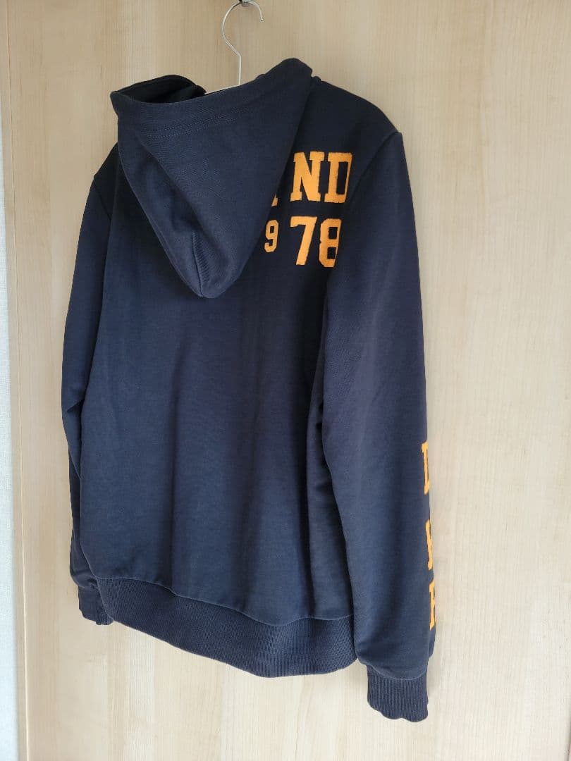 大人気　DIESEL 　ディーゼル　 プリント フルジップ パーカー　M