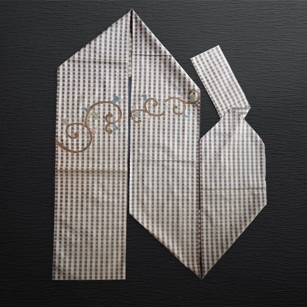 正絹 名古屋帯♪ 八寸 一松に蔦文様 金通し ベージュ 茶系 カジュアル 上品