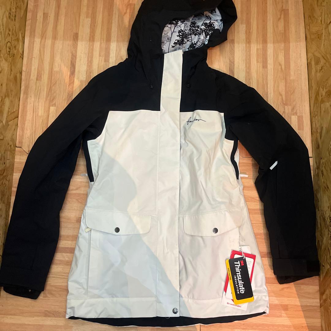 Thinsulate フード付きスノーボードウェア