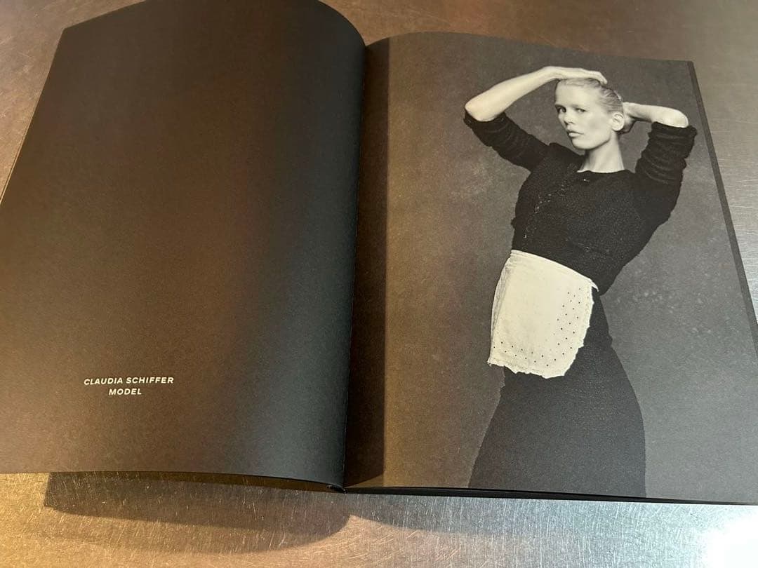 アート・デザイン・音楽 THE LITTLE BLACK JACKET STEIDL CHANEL