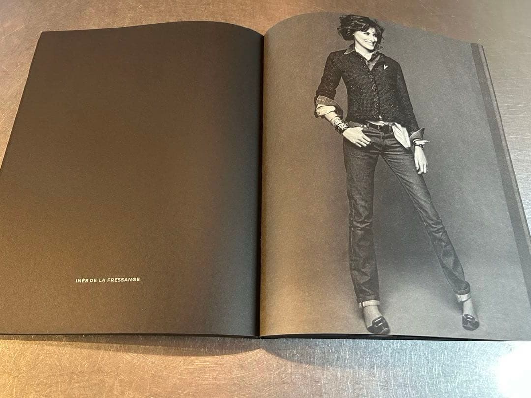 アート・デザイン・音楽 THE LITTLE BLACK JACKET STEIDL CHANEL