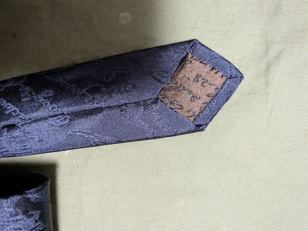 ベルルッティ　ネクタイ