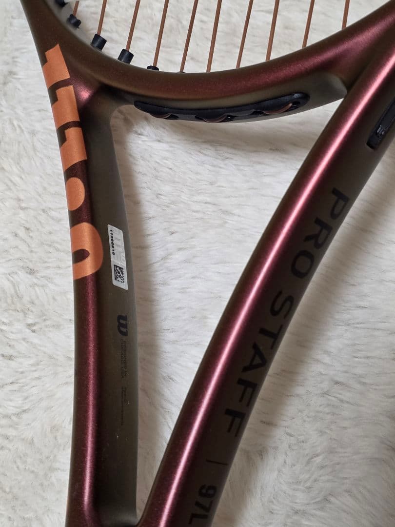 新品近いWilson PRO STAFF 97L V14 G2ガット張り上げ済