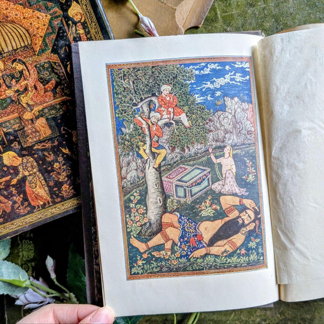 まるで東方の宮廷図書室へ♪色彩がなお息づく、幻のアンティーク本　古書洋書