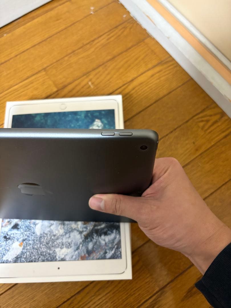 Apple Ipad 第8世代 32GB バテッリー容量87%