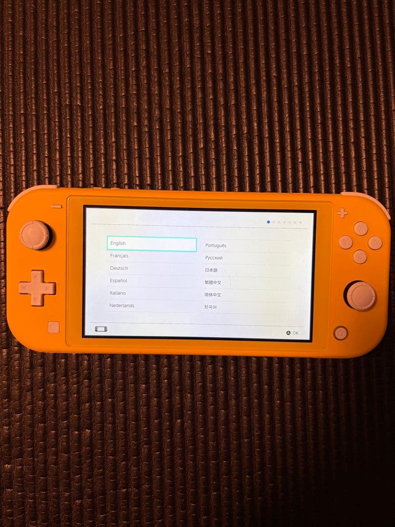 Nintendo Switch Lite イエロー 本体　充電器付　超極美品