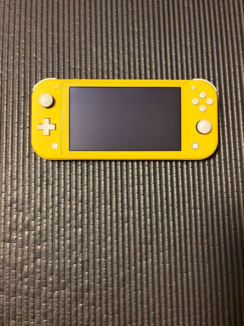 Nintendo Switch Lite イエロー 本体　充電器付　超極美品