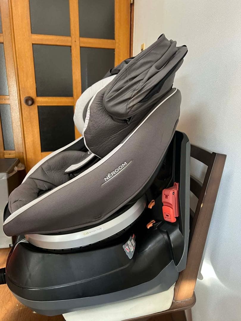 あ*や様 チャイルドシート（新生児～4歳用）コンビ