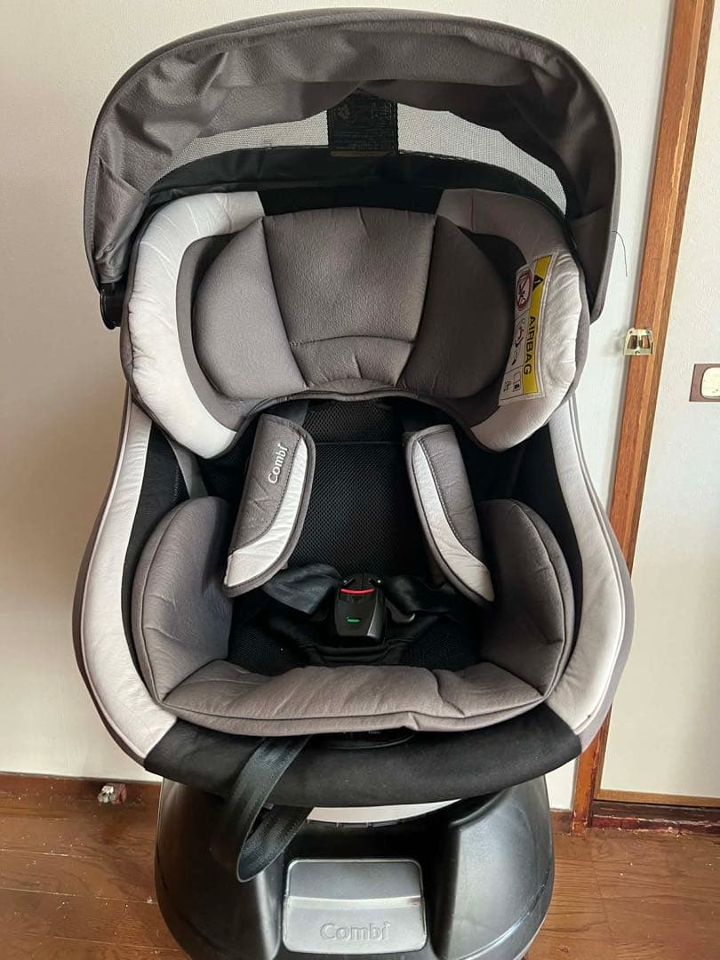 あ*や様 チャイルドシート（新生児～4歳用）コンビ