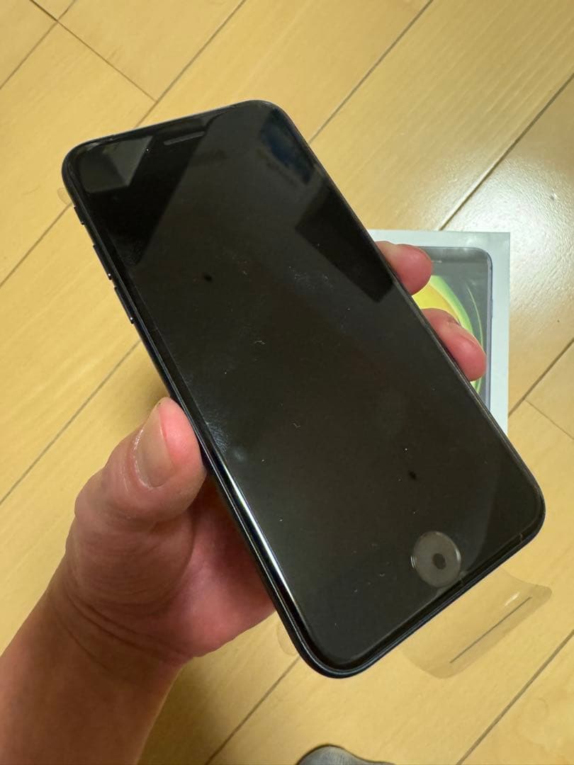 【新品】iPhone SE (第2世代) ブラック 64GB Docomo