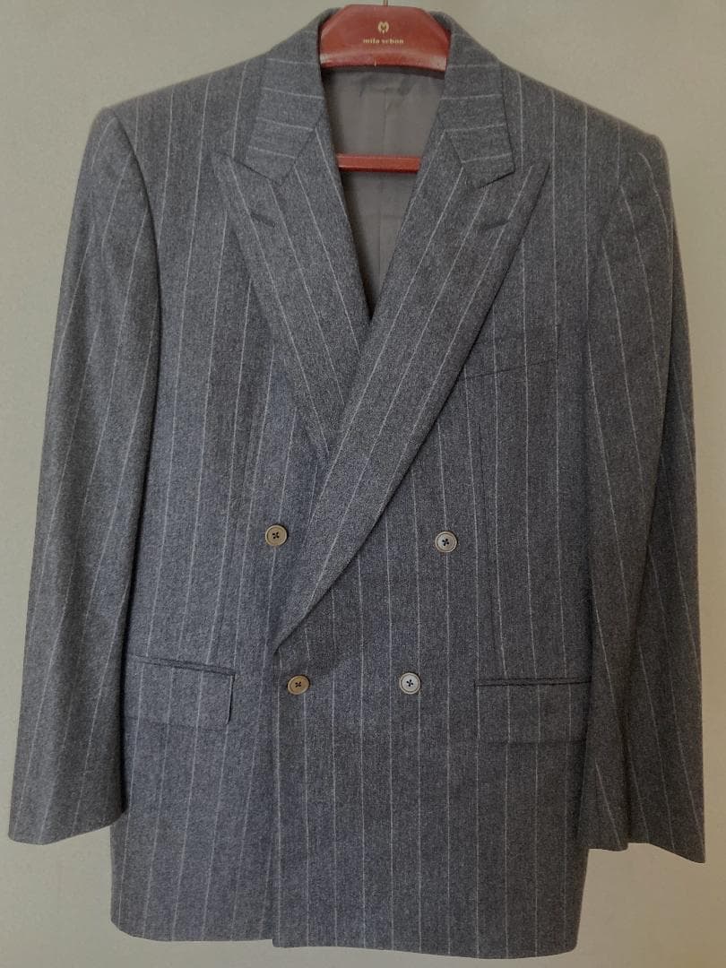 ミラショーン（ＭＩＬＡ　ＳＣＨＯＮ）スーツ　イタリア製