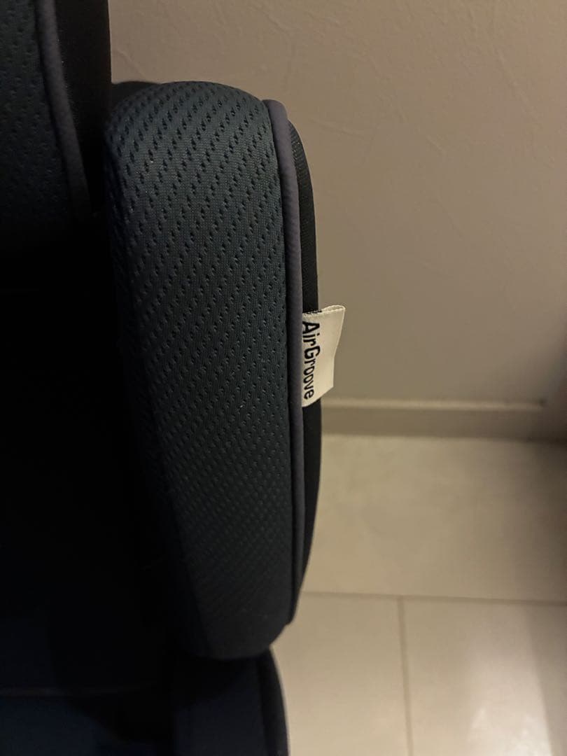 アップリカ　エアグルーヴAD ジュニアシート　ネイビー Aprica