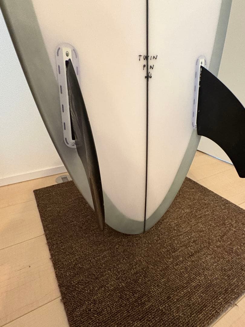 【CHANNEL 】チャネルアイランズ　BMT ツインフィン