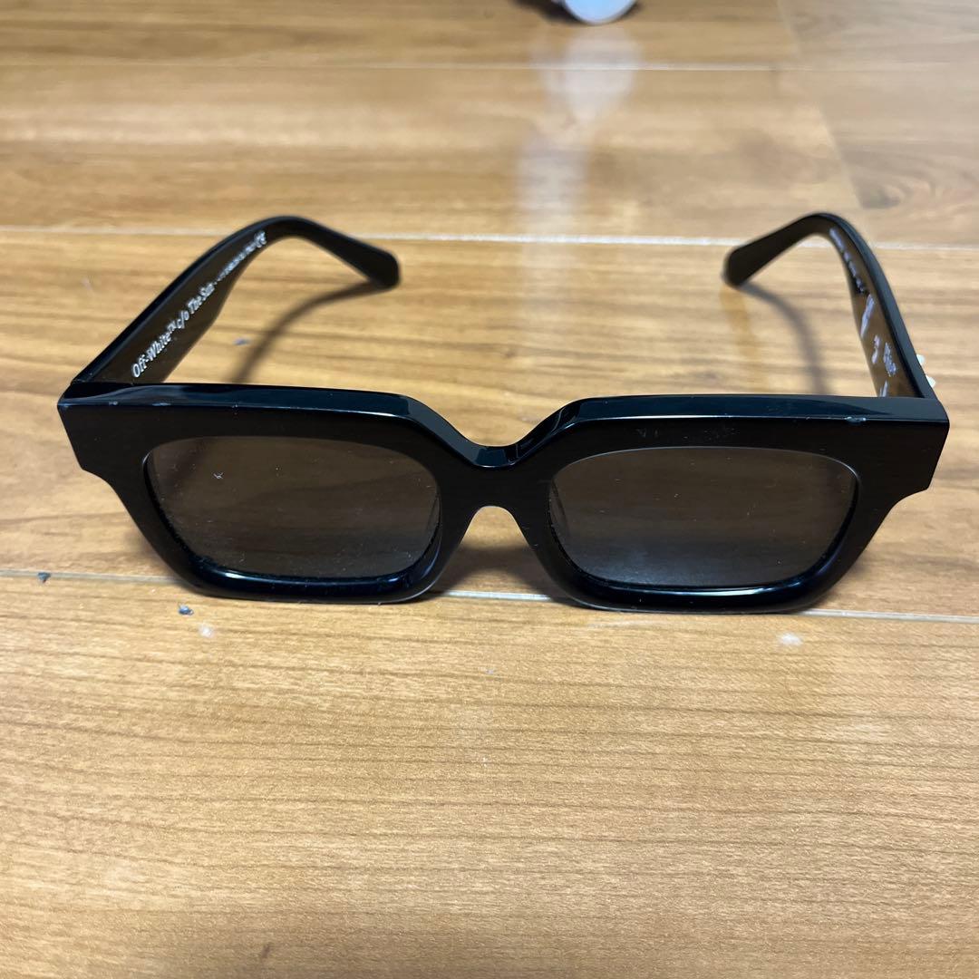 Off-Whiteサングラス