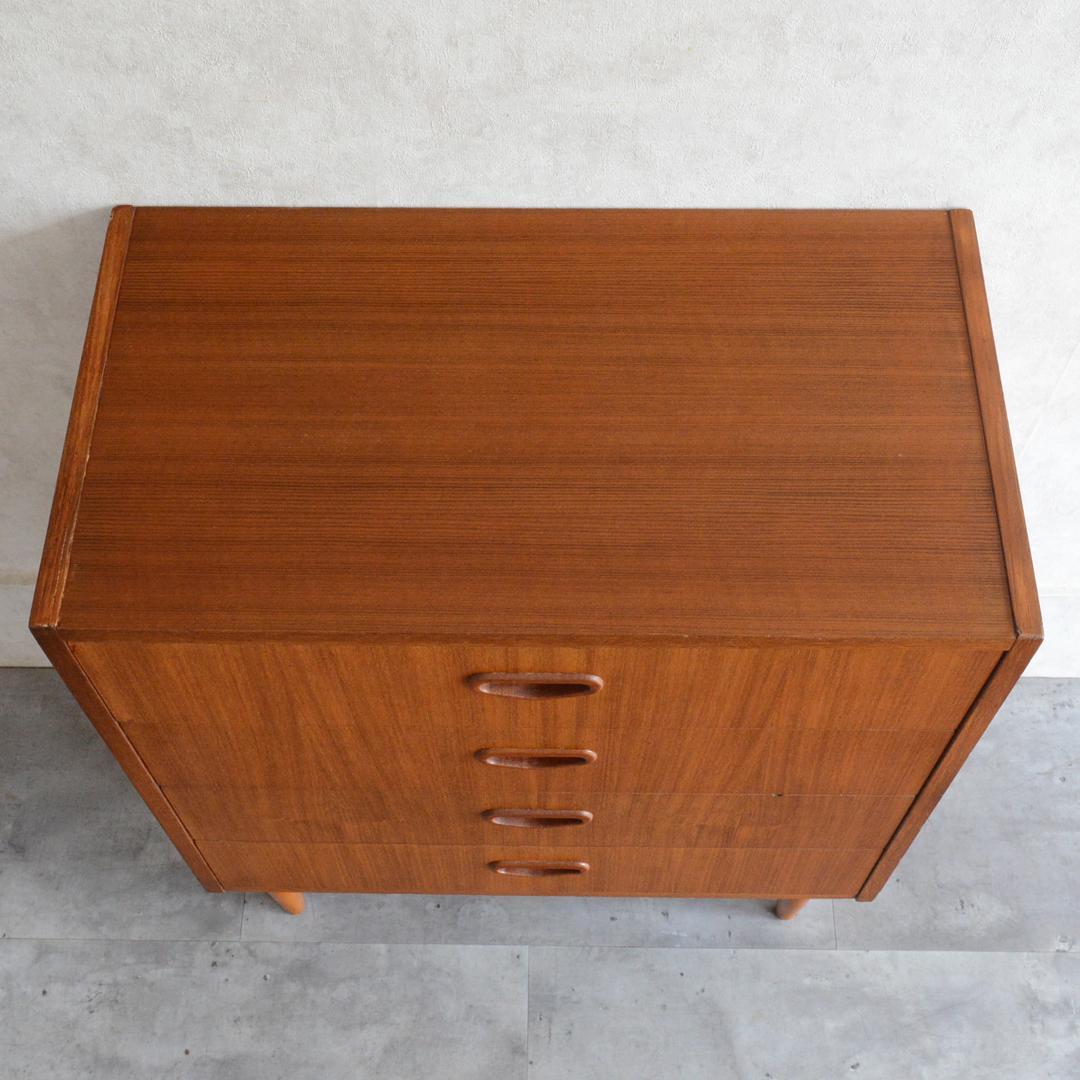 ミサ　デンマーク 北欧ヴィンテージ ４段チェスト 北欧家具 コンパクト