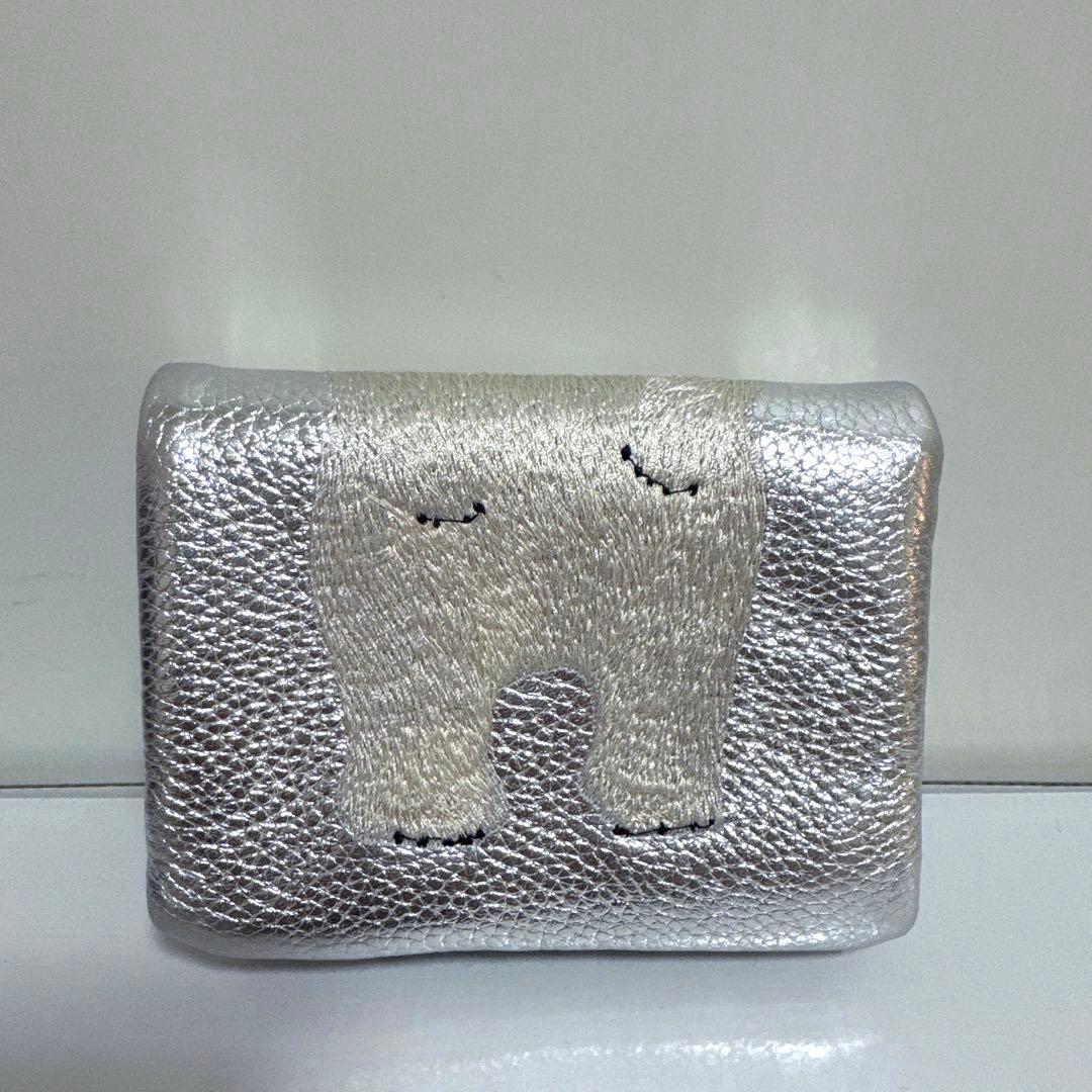 イアパピヨネ 本革 シロクマ シルバー 短財布